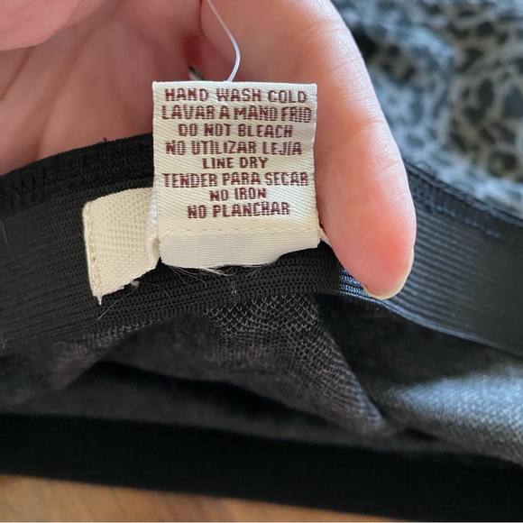 Sans Souci size junior’s medium pull-on skirt - Picture 4 of 4